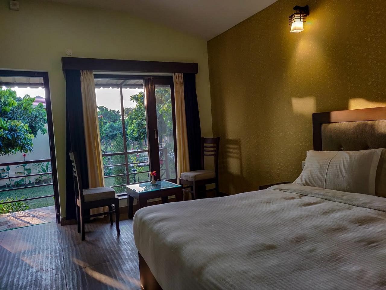 Corbett Tigers N Trees